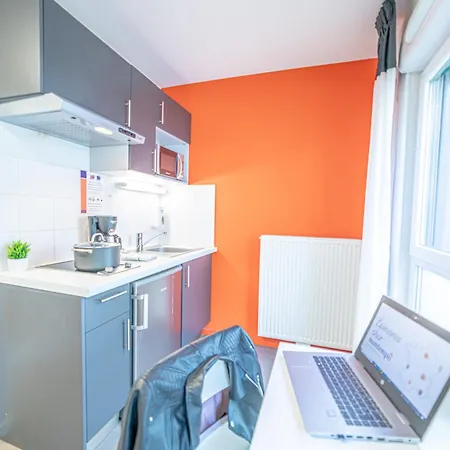 Montempo Balma شقة فندقية 3*